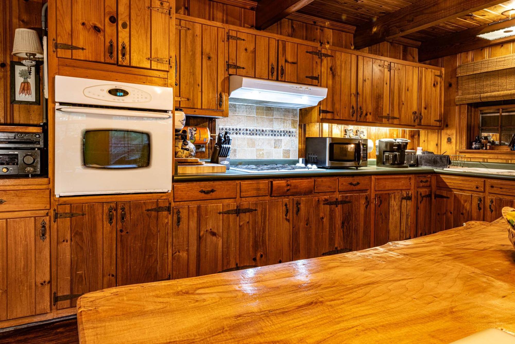 Bear Creek Lodge And Cabins In Helen Ga - Pet Friendly, River On Property, Walking Distance To Downtown ヘレン エクステリア 写真